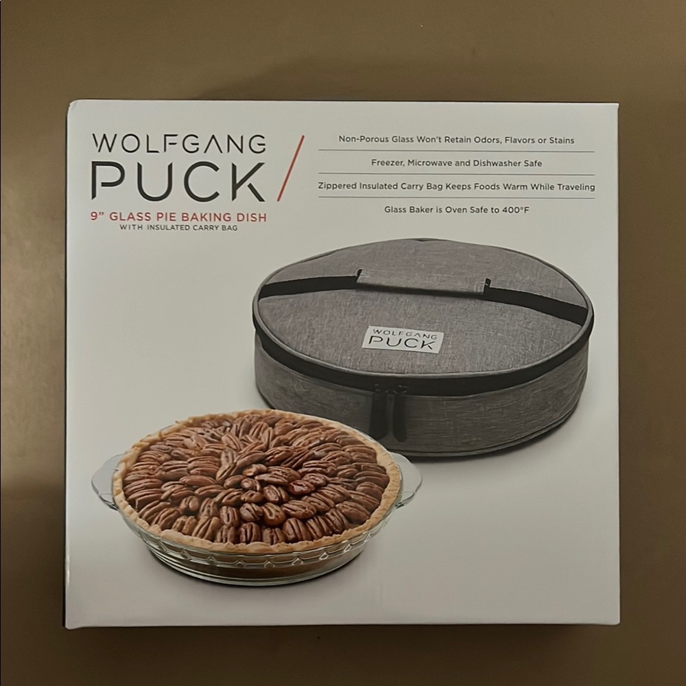 Gray Glass Pie Baking Dish with Insulated Carry Bag